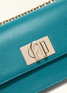 Mengual Concept Store