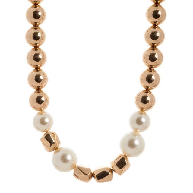 Collar perlas y dorado