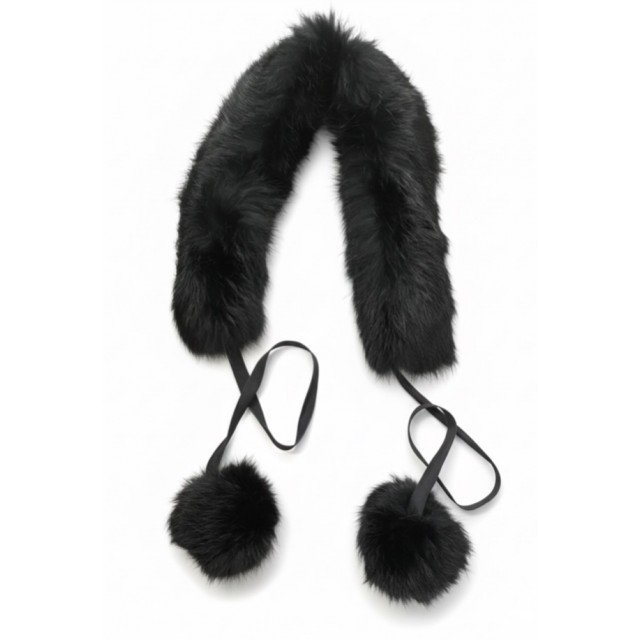 Cuello pelo pompones