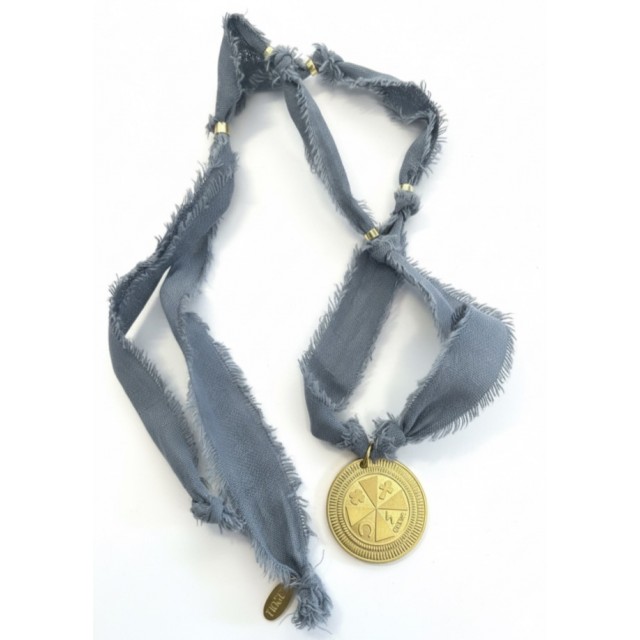 MEDALLION TALISMÁN CINTA gris