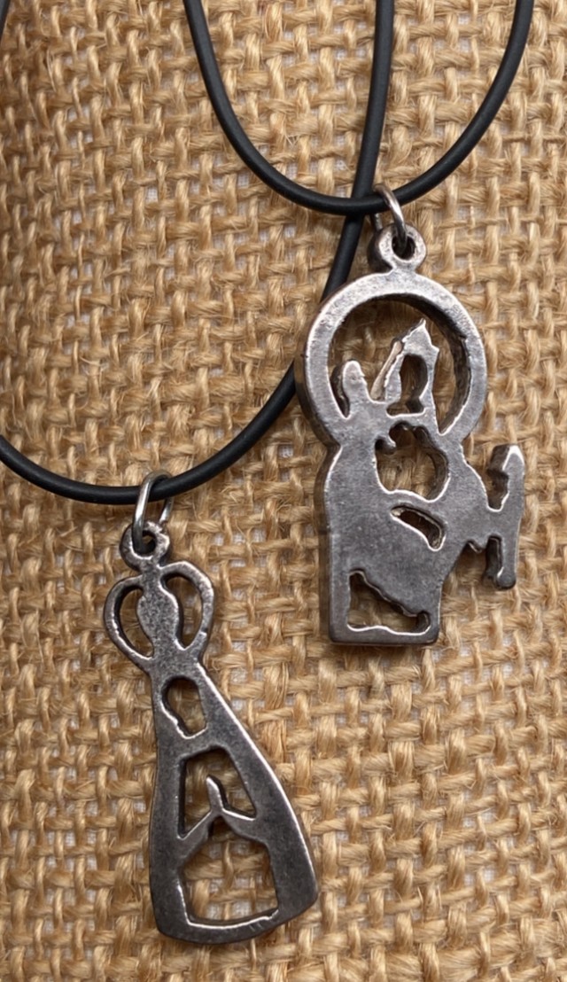 Colgante caucho y Virgen