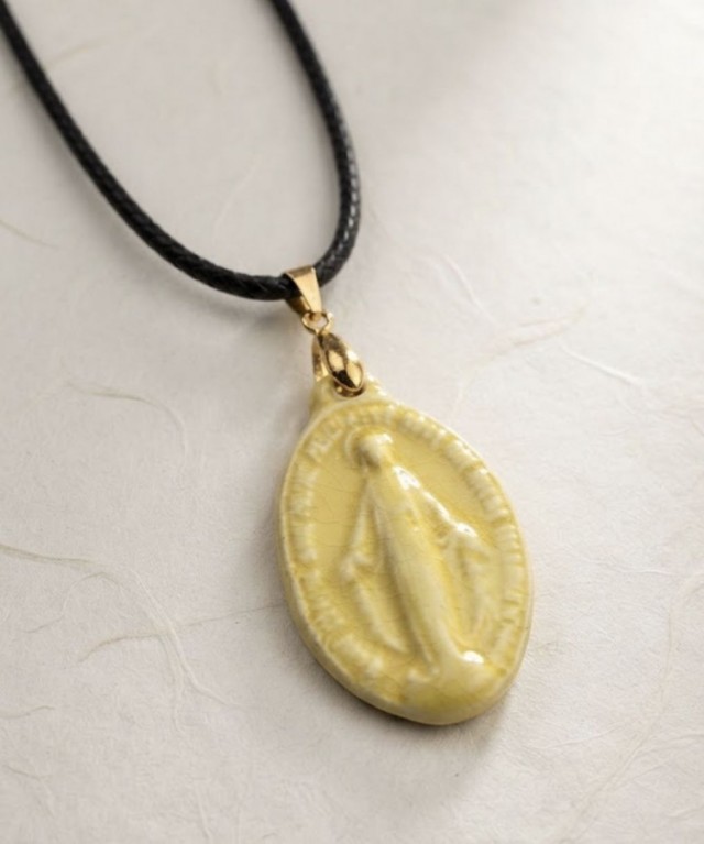 Medalla de La Milagrosa Amarilla